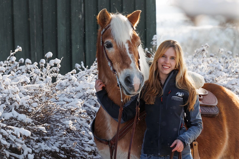 Jessica Jandt – Reitausbildung – Mädchen mit Pferd