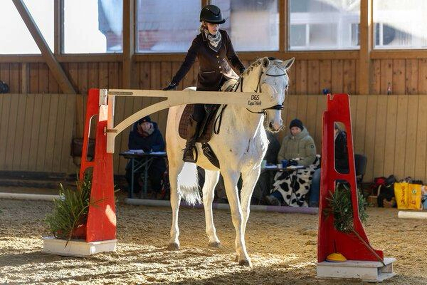 Jessica Jandt – Reitausbildung – Frau reitet